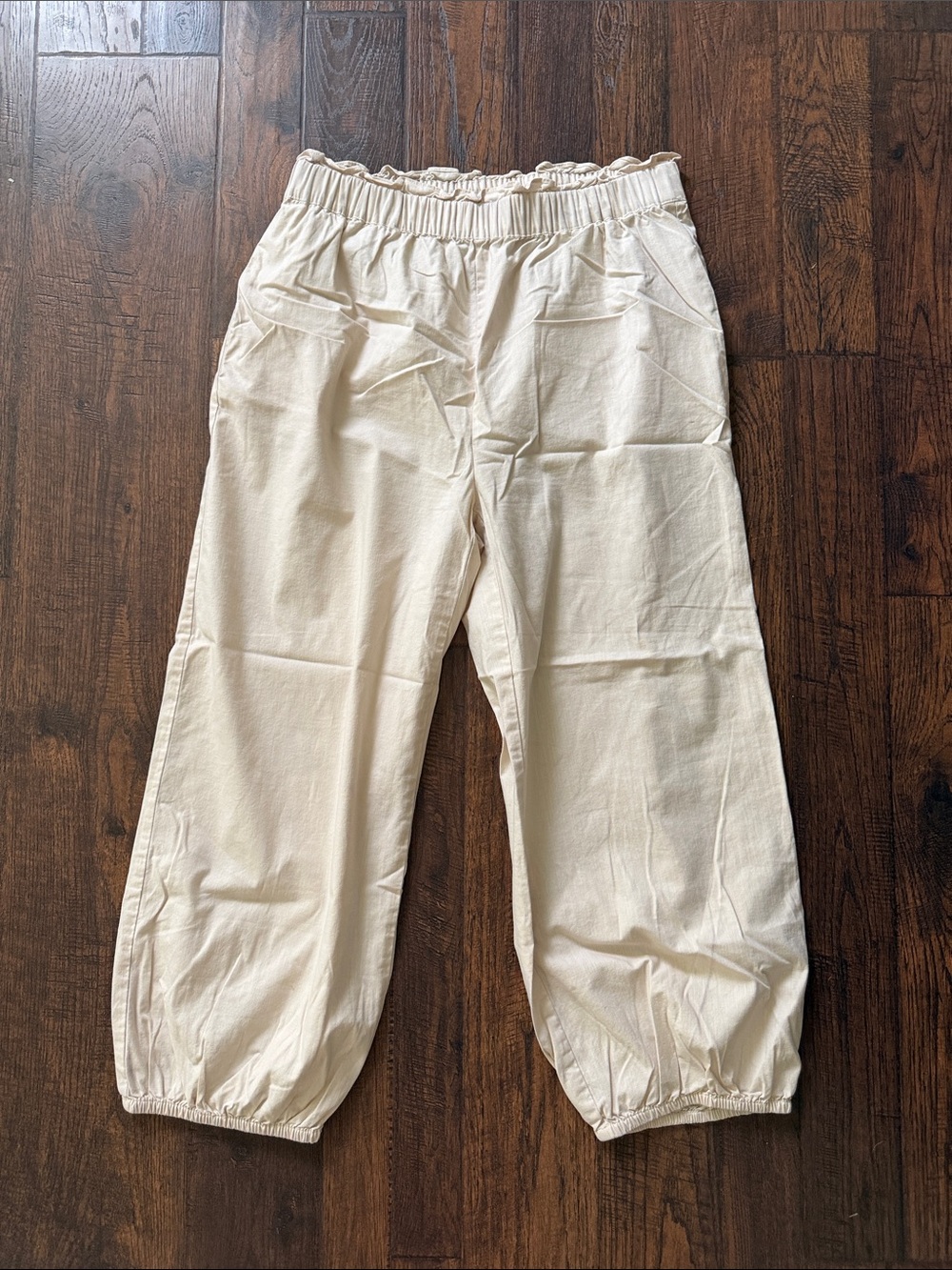 LOFT Cream Elastic-Waist Cargo Joggers with Gathered Ankles